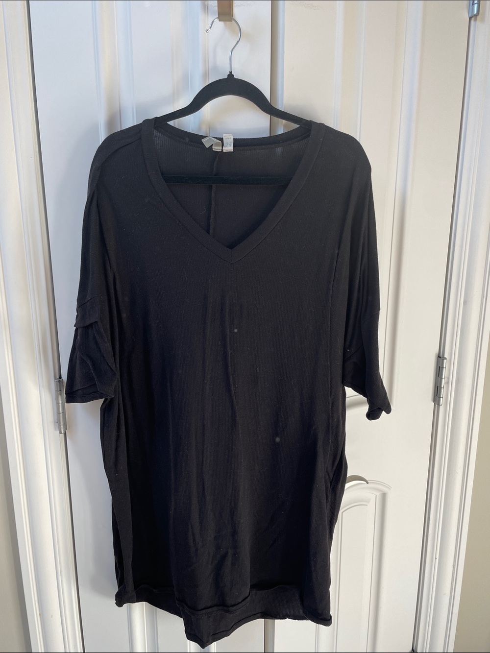 ASOS Black V-Neck Short Sleeve Tunic Tee